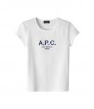 A.P.C. 刺繍入りTシャツ